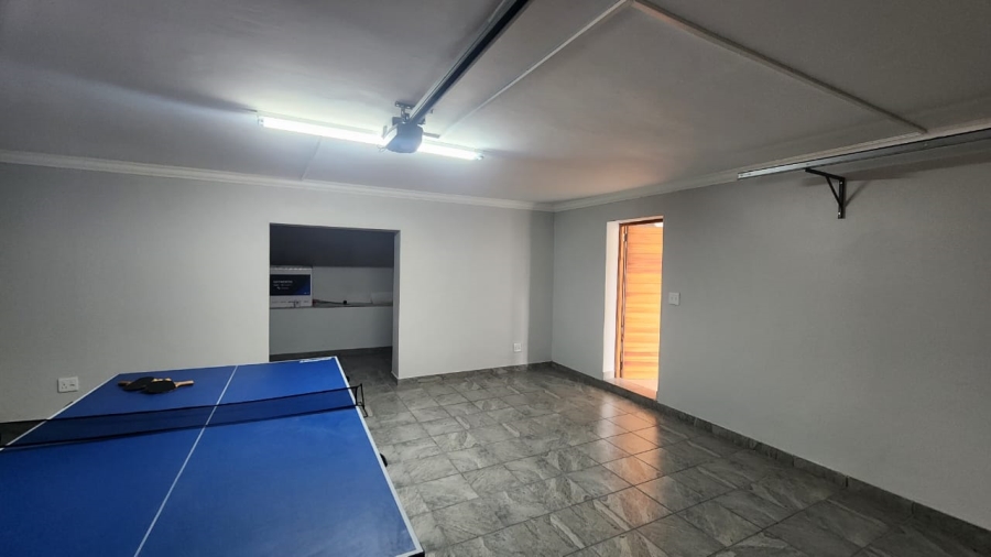 5 Bedroom Property for Sale in Tergniet Western Cape